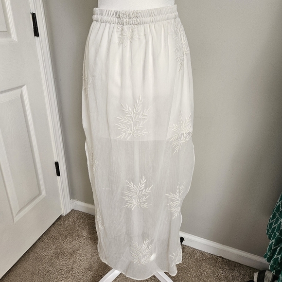 Zara Trafaluc Women's White Sheer Embroidered  High Side Slits Maxi Skirt Waist - Picture 7 of 8